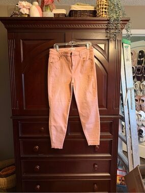 Realme Dusty Pink High-Rise Straight Jeans